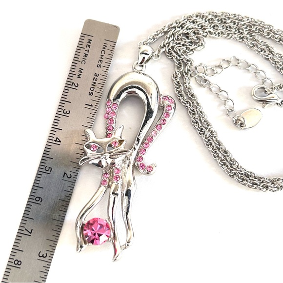 Cat Arched Back Pink Stones Pendant Necklace Silver Tone Long 24” Chain - Picture 6 of 9